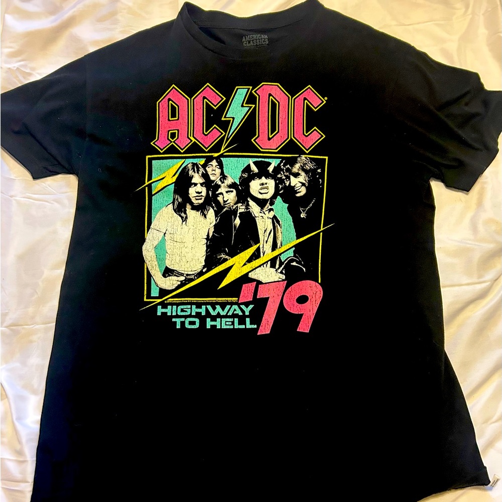 AC/DC Highway To Hell - T Shirt (Size Large)